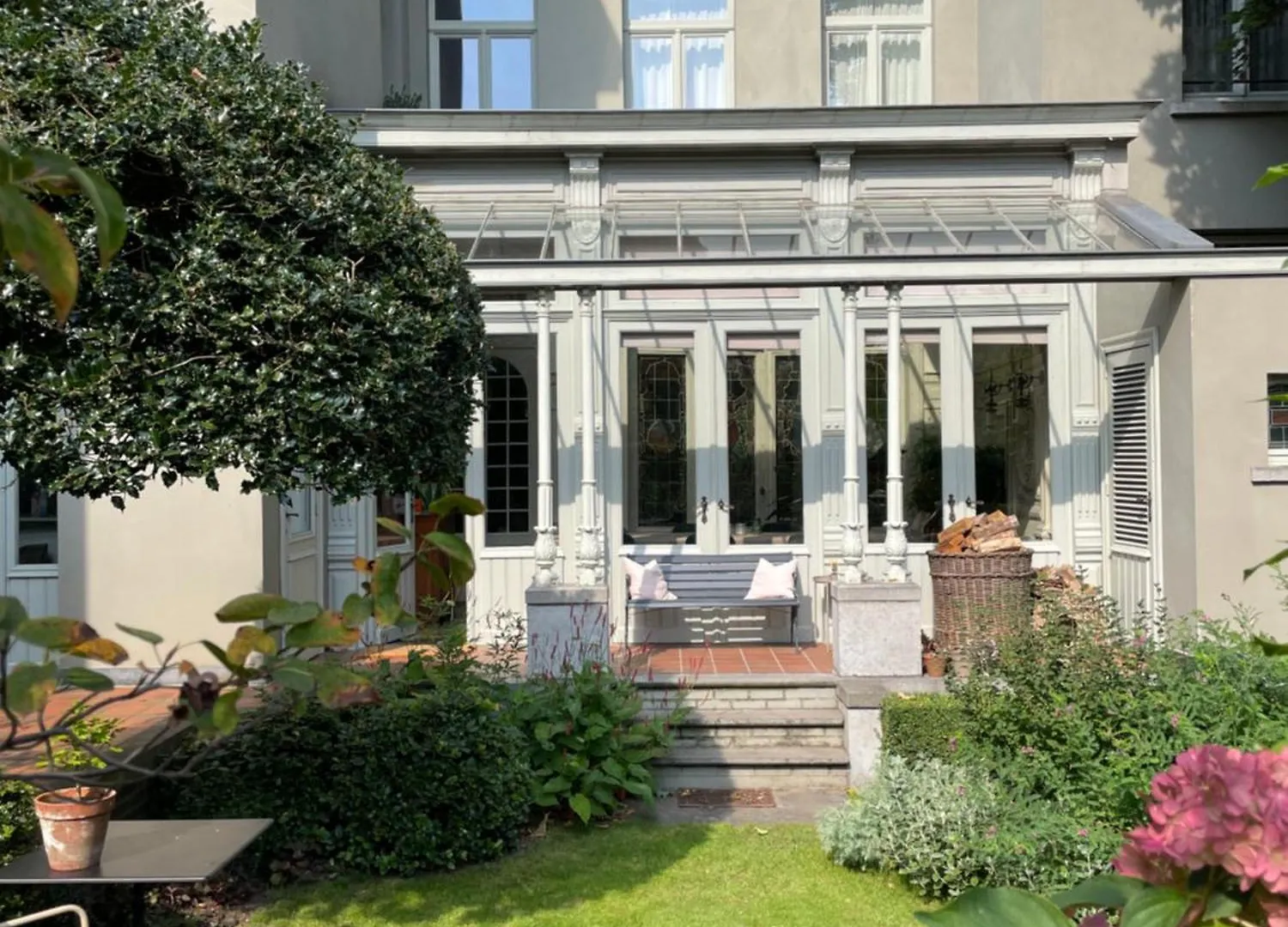 Huis Dujardin Bed&Breakfast Antwerp Bed & Breakfast